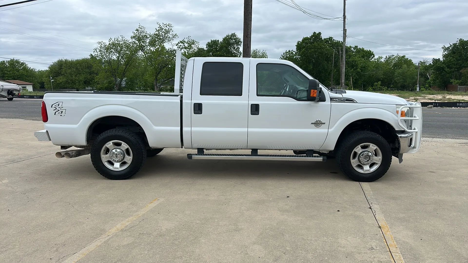 Used 2016 Ford F250 XLT w/ XLT Value Package image 6