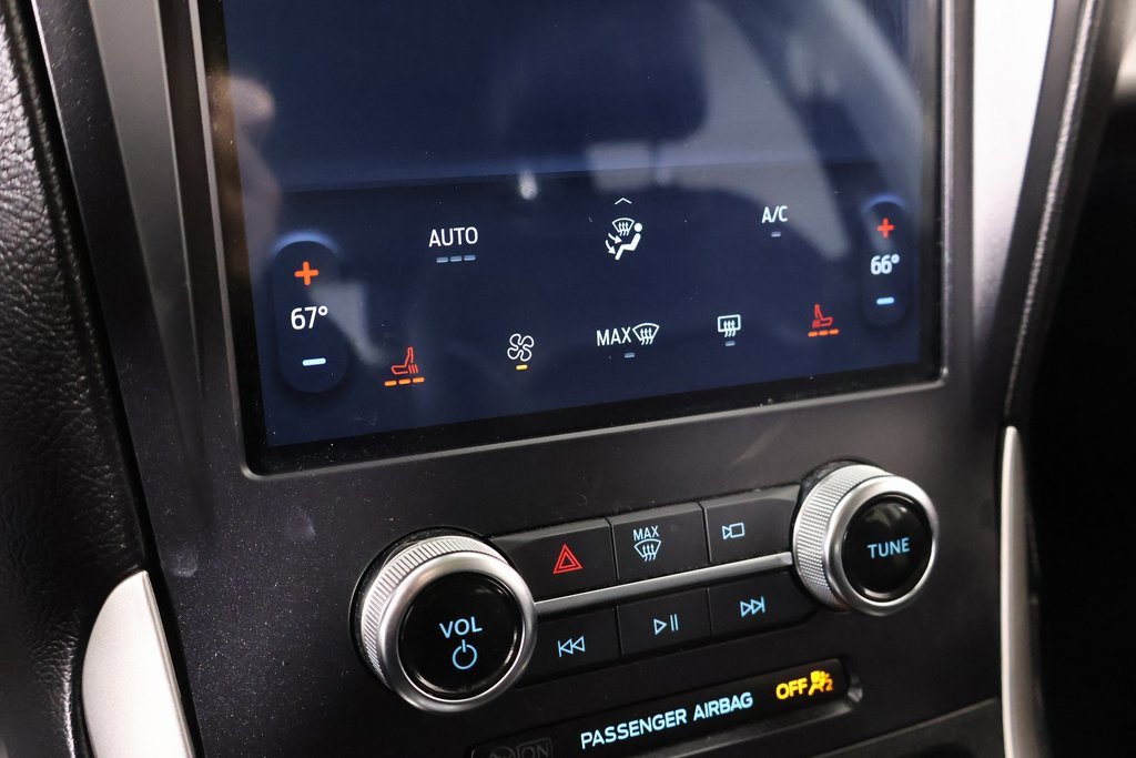 Used 2024 Ford Edge SEL image 7