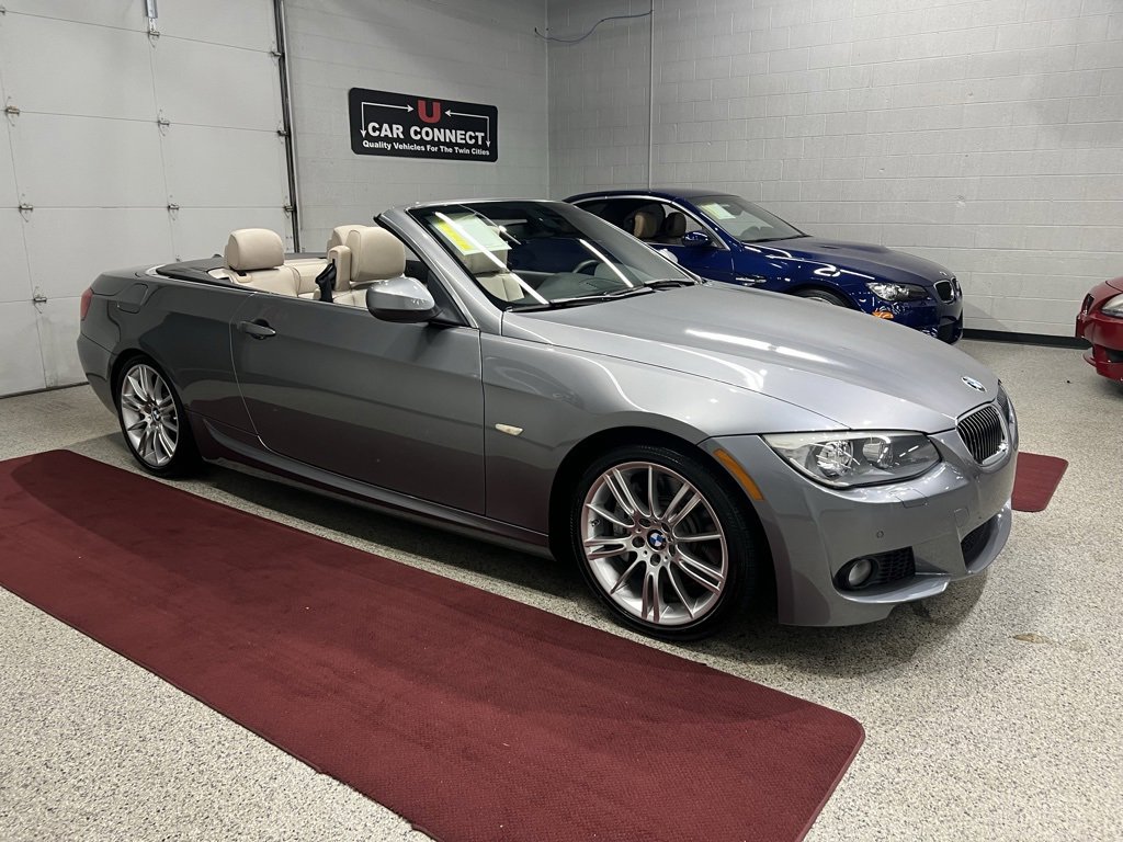 Used 2013 BMW 335i Convertible image 31