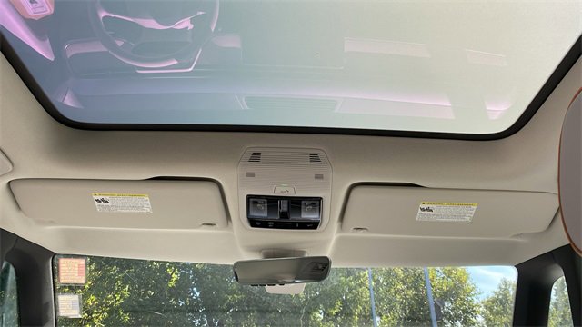 New 2025 Volkswagen ID. Buzz 1st Edition image 25