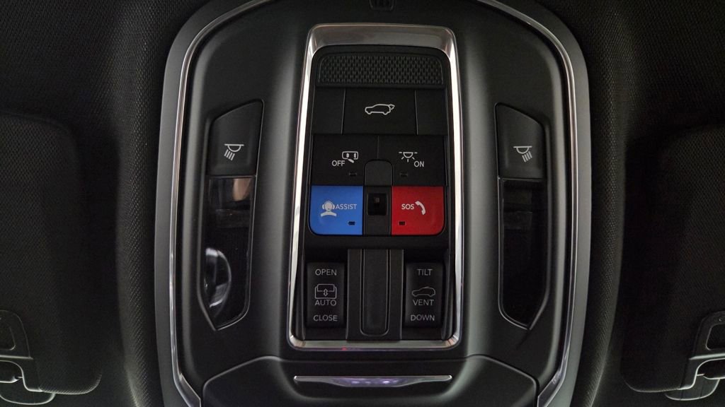 New 2025 Jeep Grand Cherokee Altitude image 26