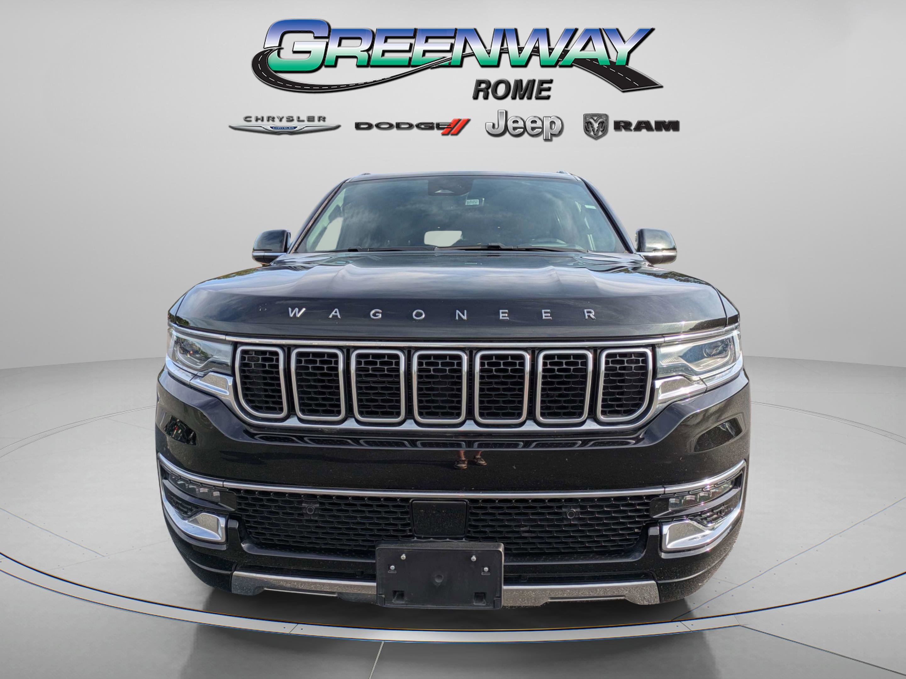 Used 2024 Jeep Wagoneer L Series III w/ Flexible Seating Group AWD/4WD image 3