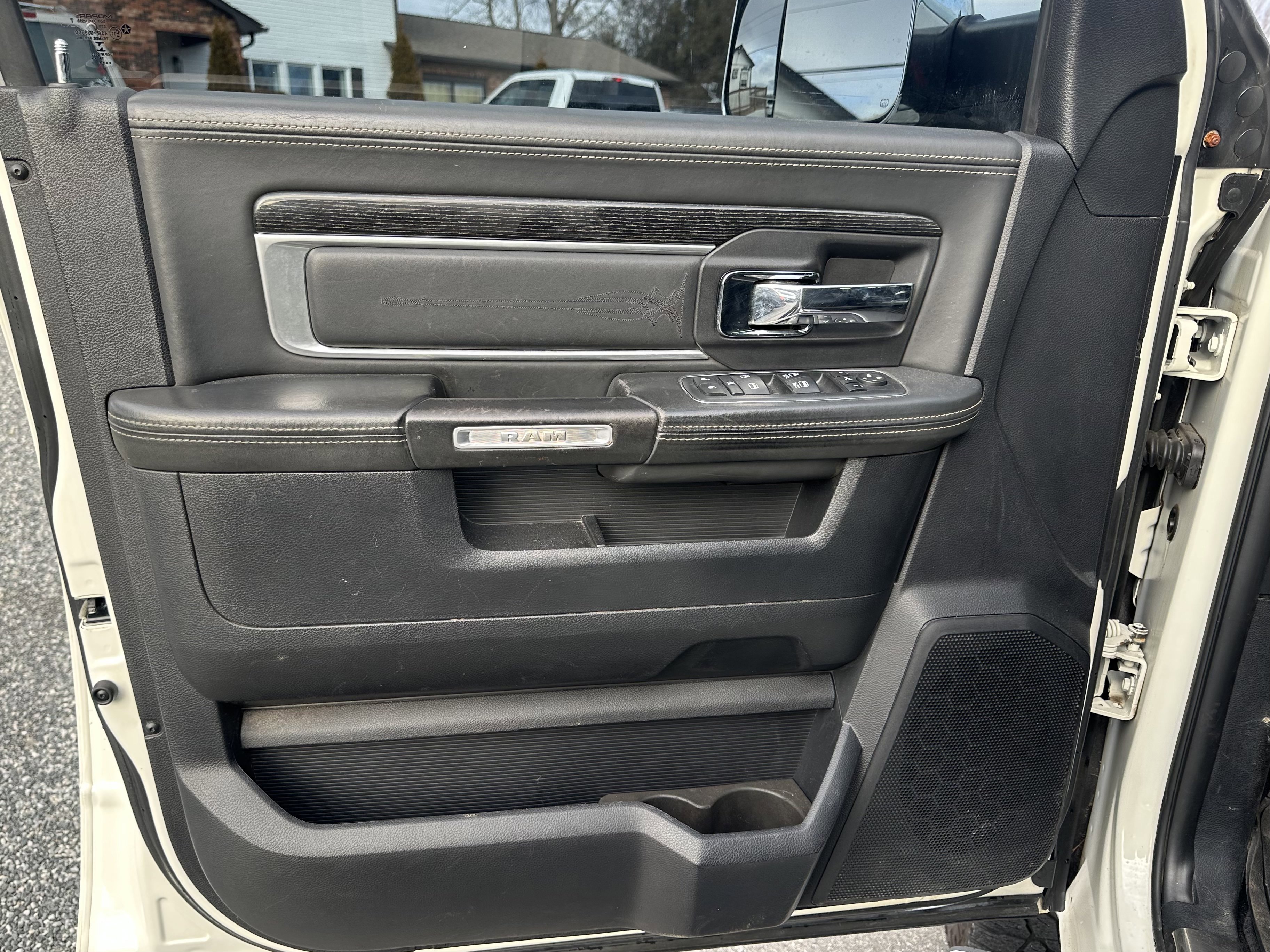 Used 2016 RAM 2500 Limited AWD/4WD image 8