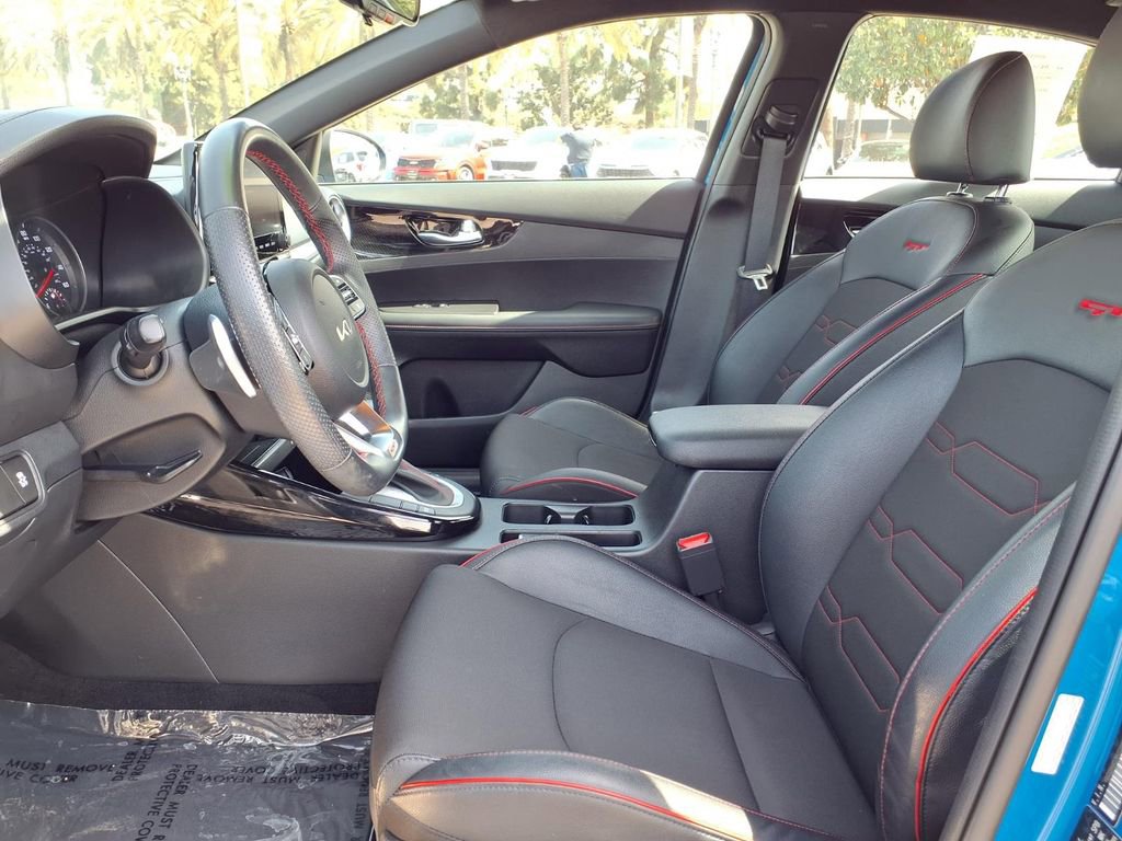 Certified 2023 Kia Forte GT FWD image 9