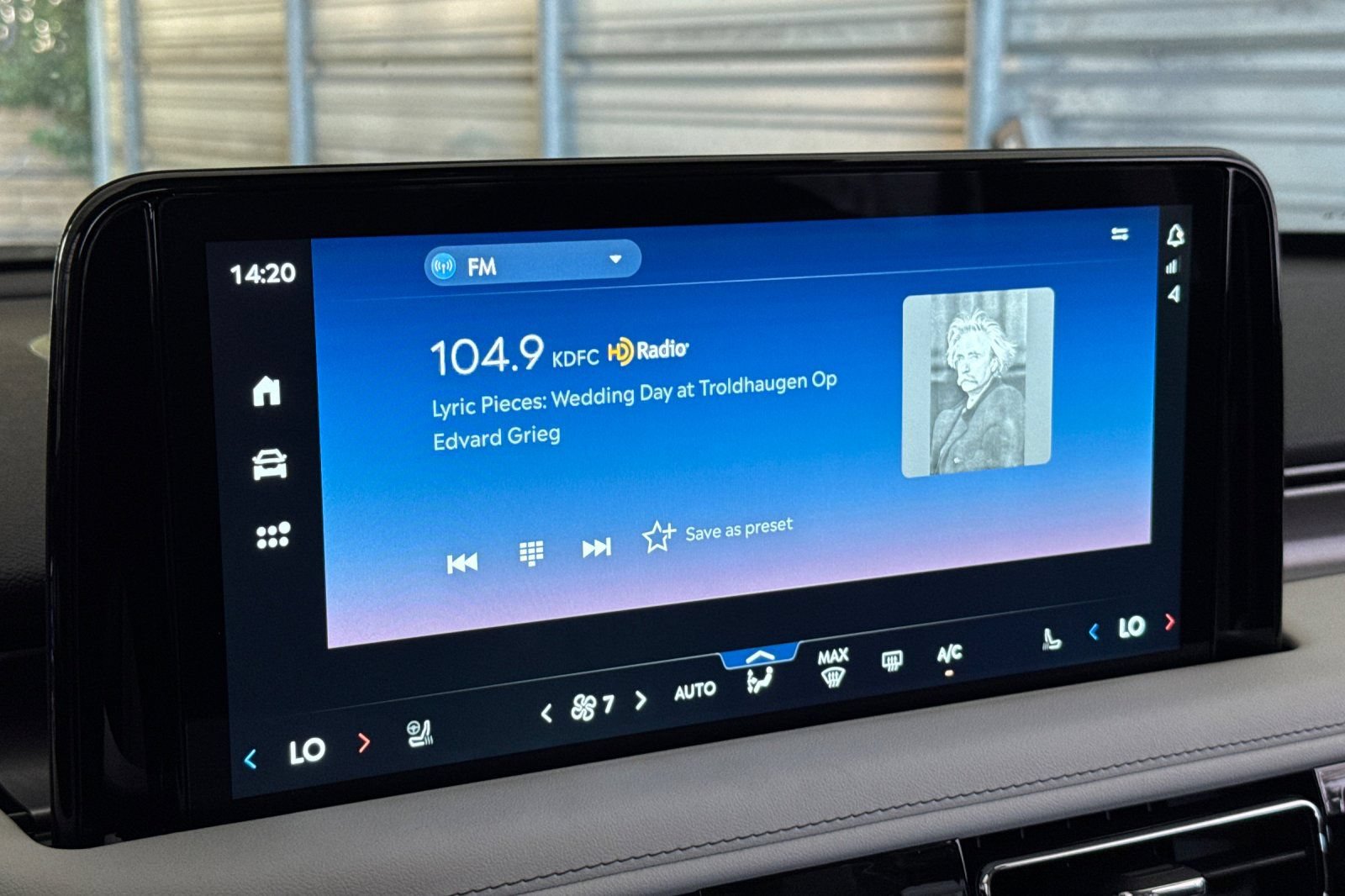 New 2026 Lincoln Aviator AWD w/ Jet Appearance Package image 14
