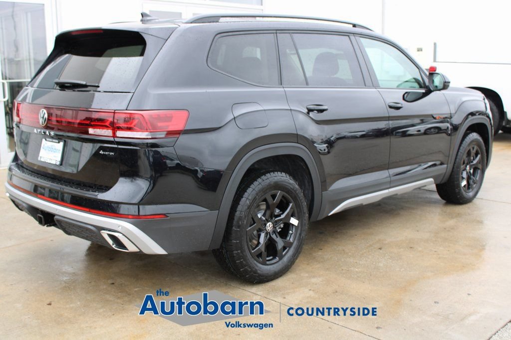 Used 2026 Volkswagen Atlas Peak Edition AWD/4WD image 6