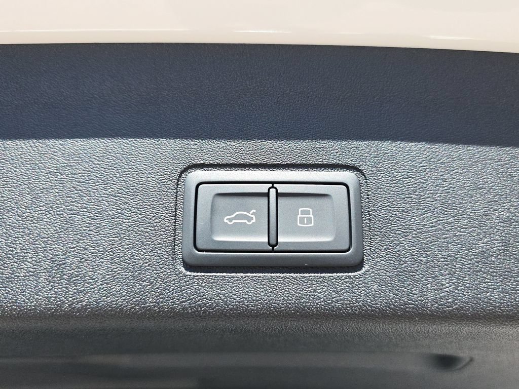 New 2026 Audi Q3 quattro 2.0T AWD/4WD image 13