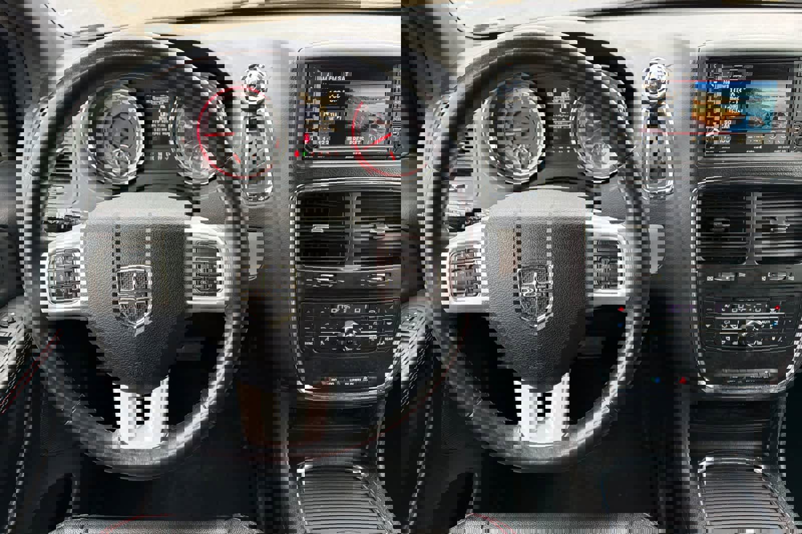 Used 2015 Dodge Grand Caravan R/T image 14