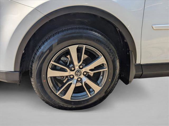 Used 2018 Toyota RAV4 XLE image 23
