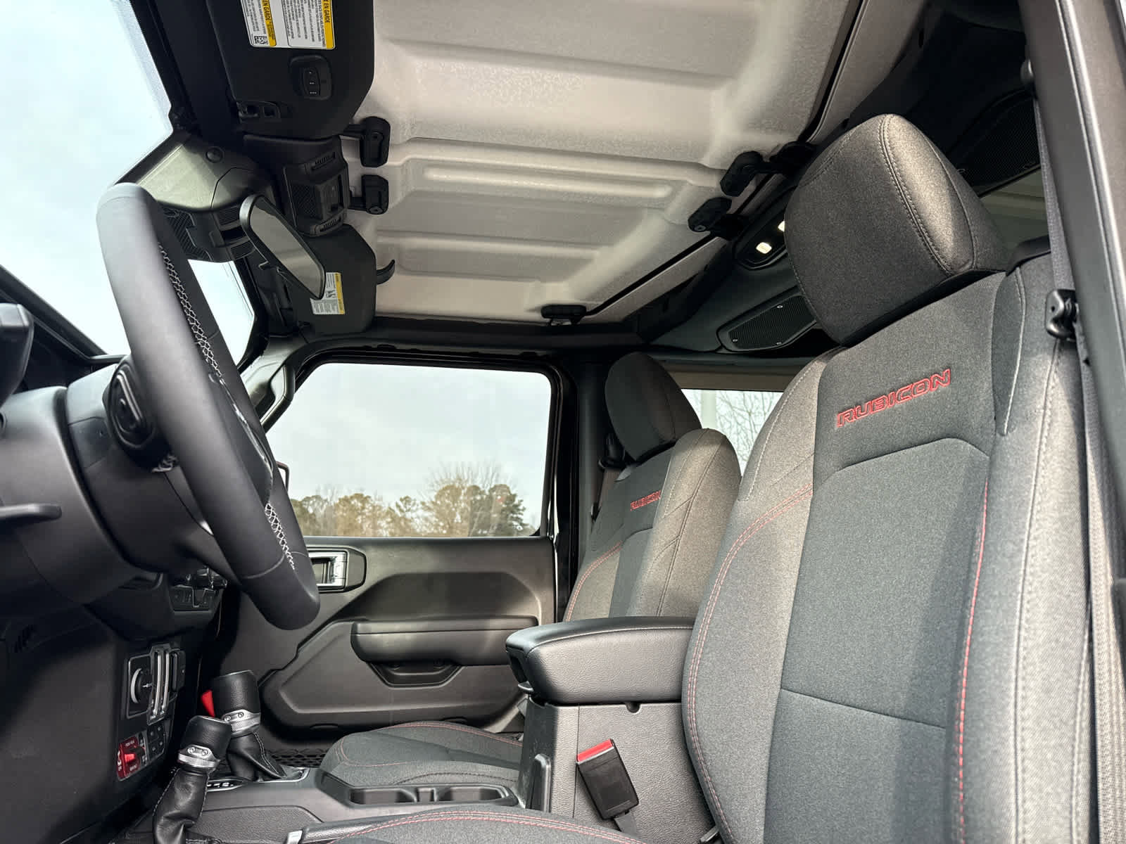 Used 2025 Jeep Wrangler Rubicon w/ Convenience Group image 24