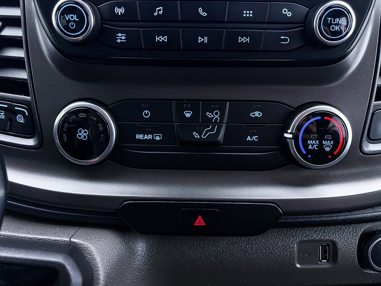 Used 2020 Ford Transit 150 XLT image 20