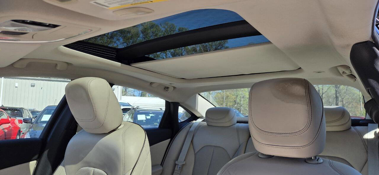 Used 2015 Chrysler 200 C w/ Navigation & Sound Group I image 18