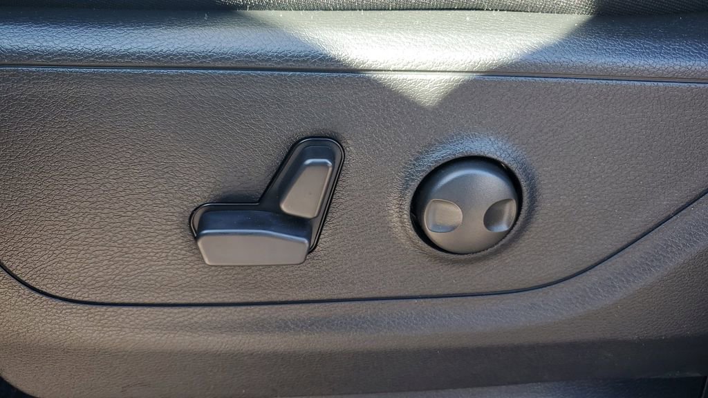 New 2026 RAM 1500 4x4 Crew Cab image 22