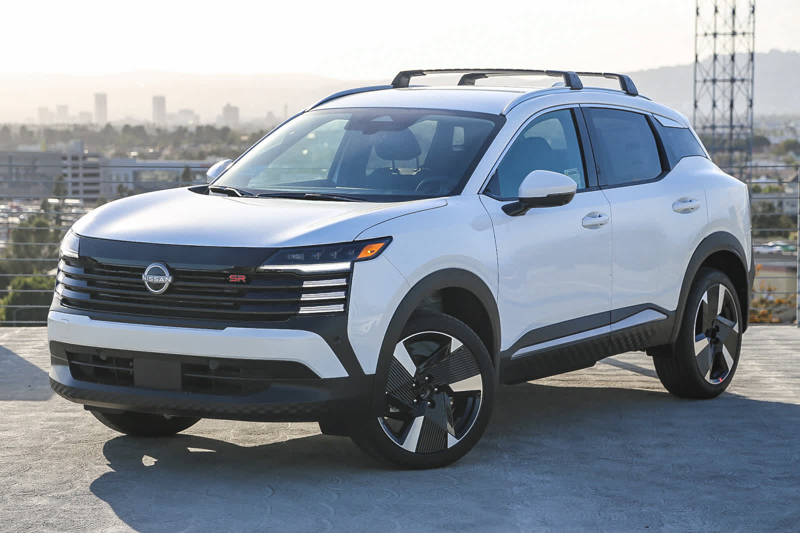 New 2025 Nissan Kicks SR FWD image 1