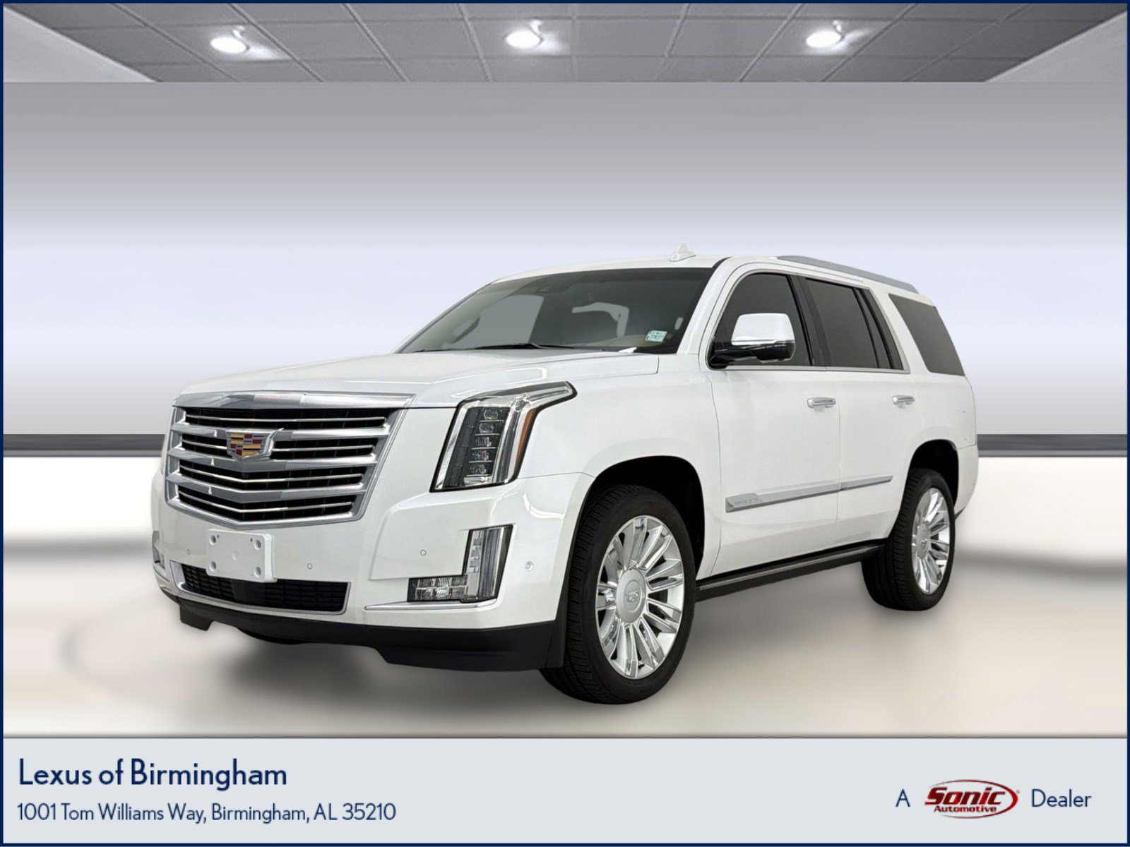 Used 2017 Cadillac Escalade Platinum RWD image 1