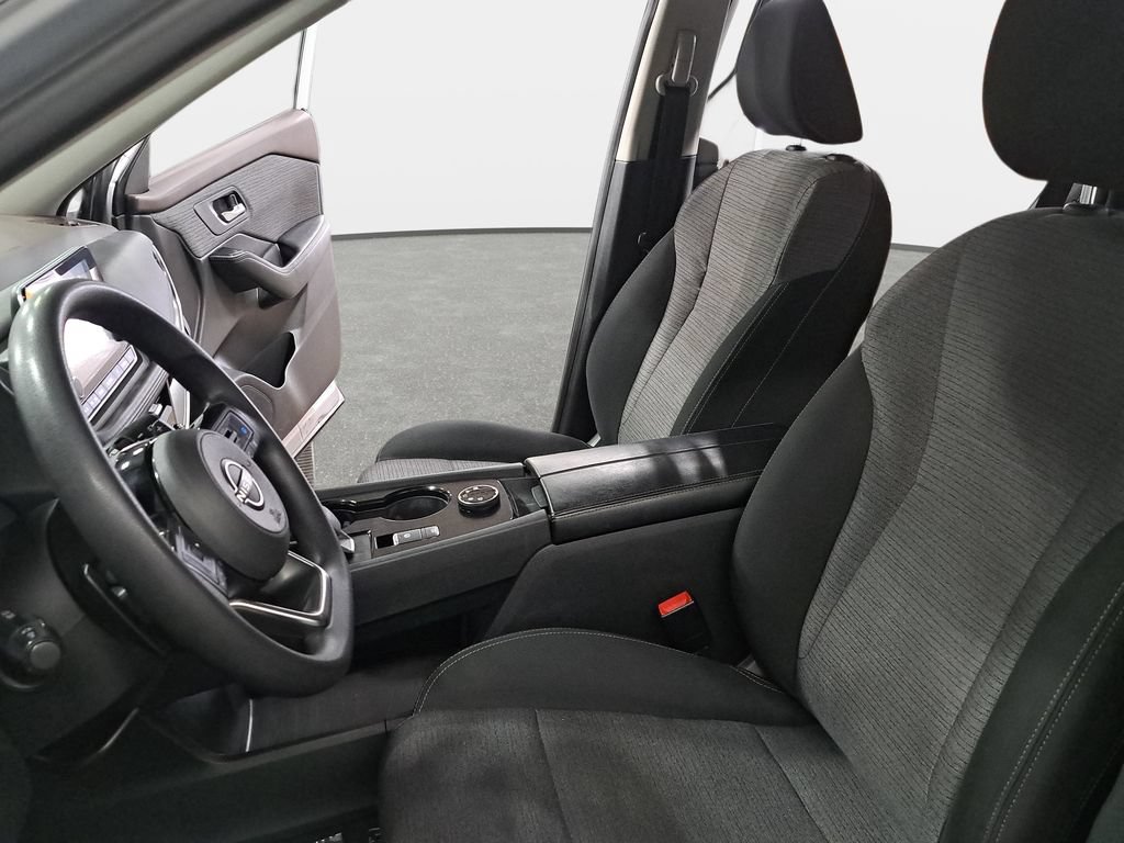 Used 2023 Nissan Rogue SV AWD/4WD image 16