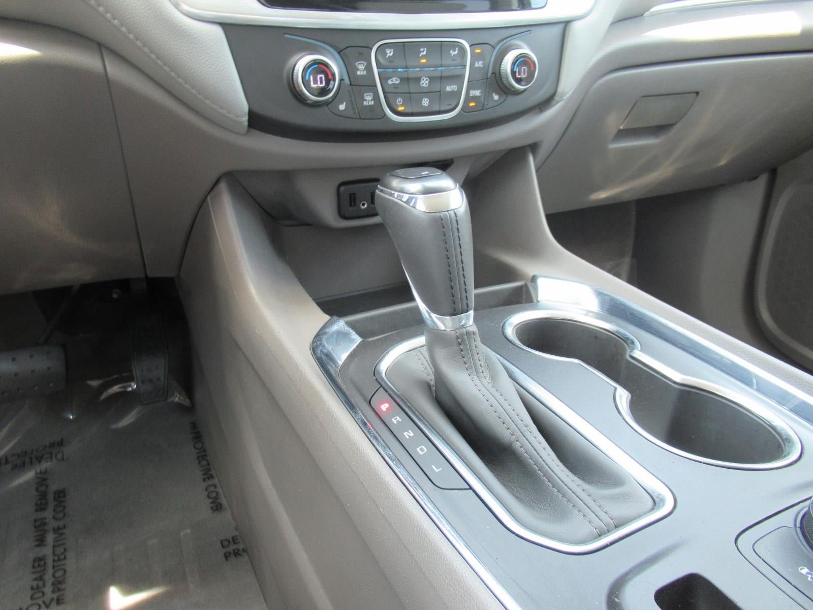 Used 2018 Chevrolet Traverse LT FWD image 25