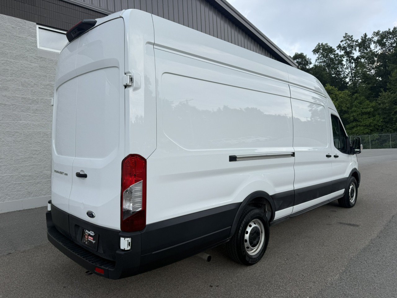 Used 2022 Ford Transit 350 148 High Roof Extended w/ Load Area Protection Package RWD image 9
