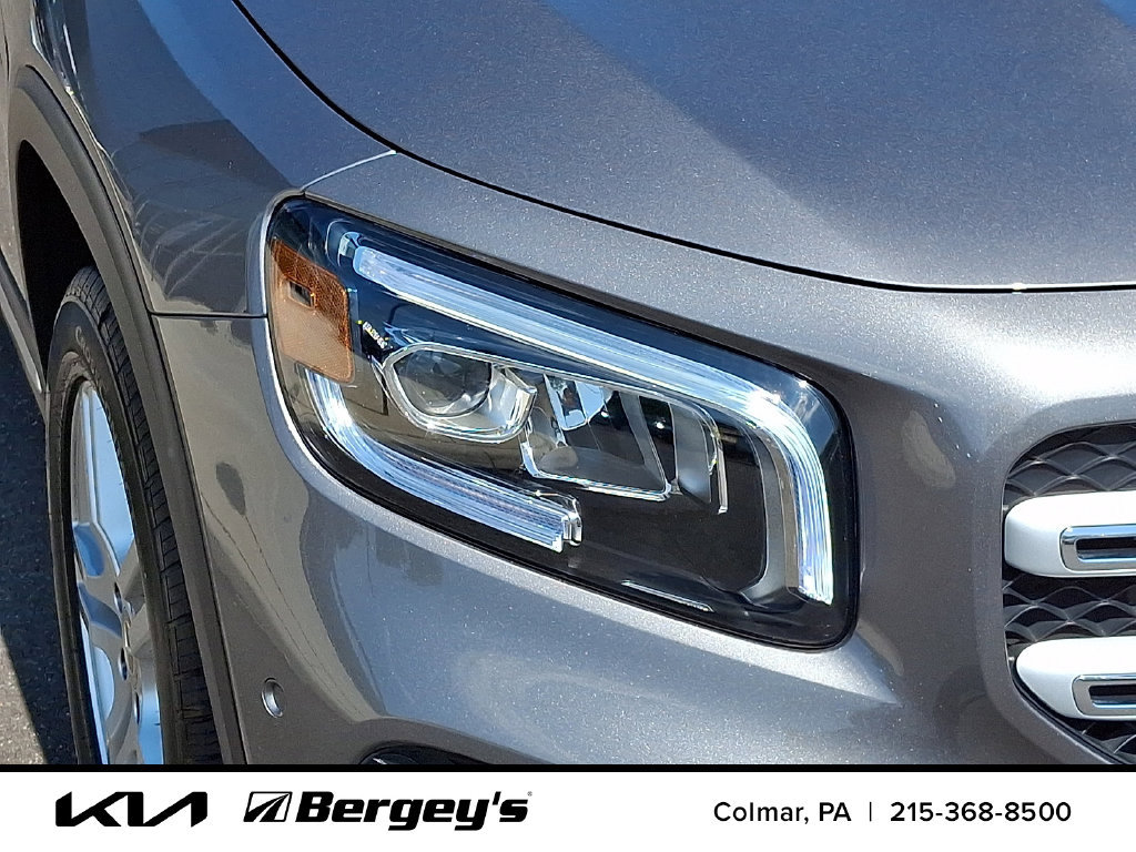 Used 2023 Mercedes-Benz GLB 250 4MATIC image 11