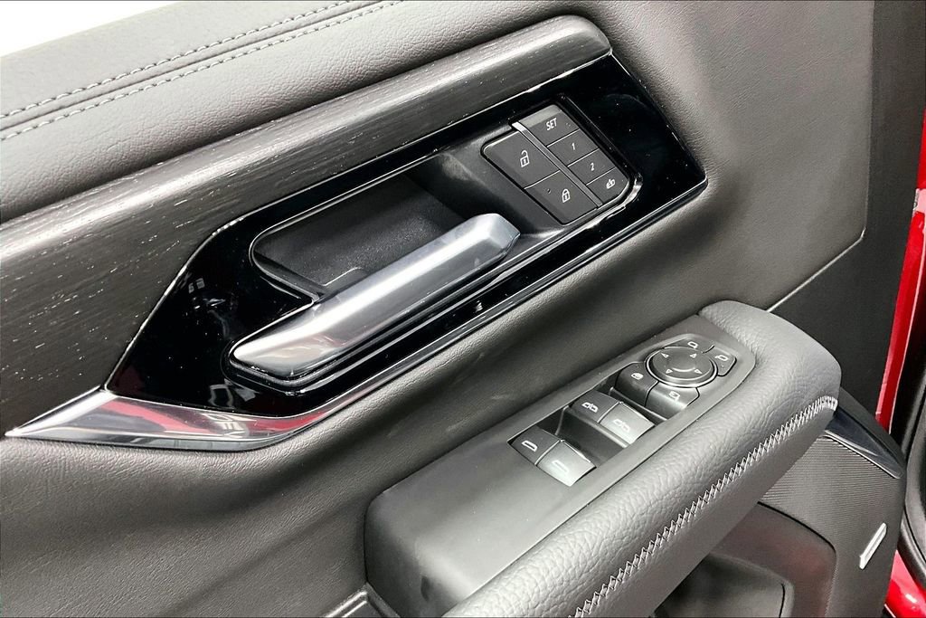 New 2026 GMC Yukon Denali w/ Sun & Power Step Package AWD/4WD image 19