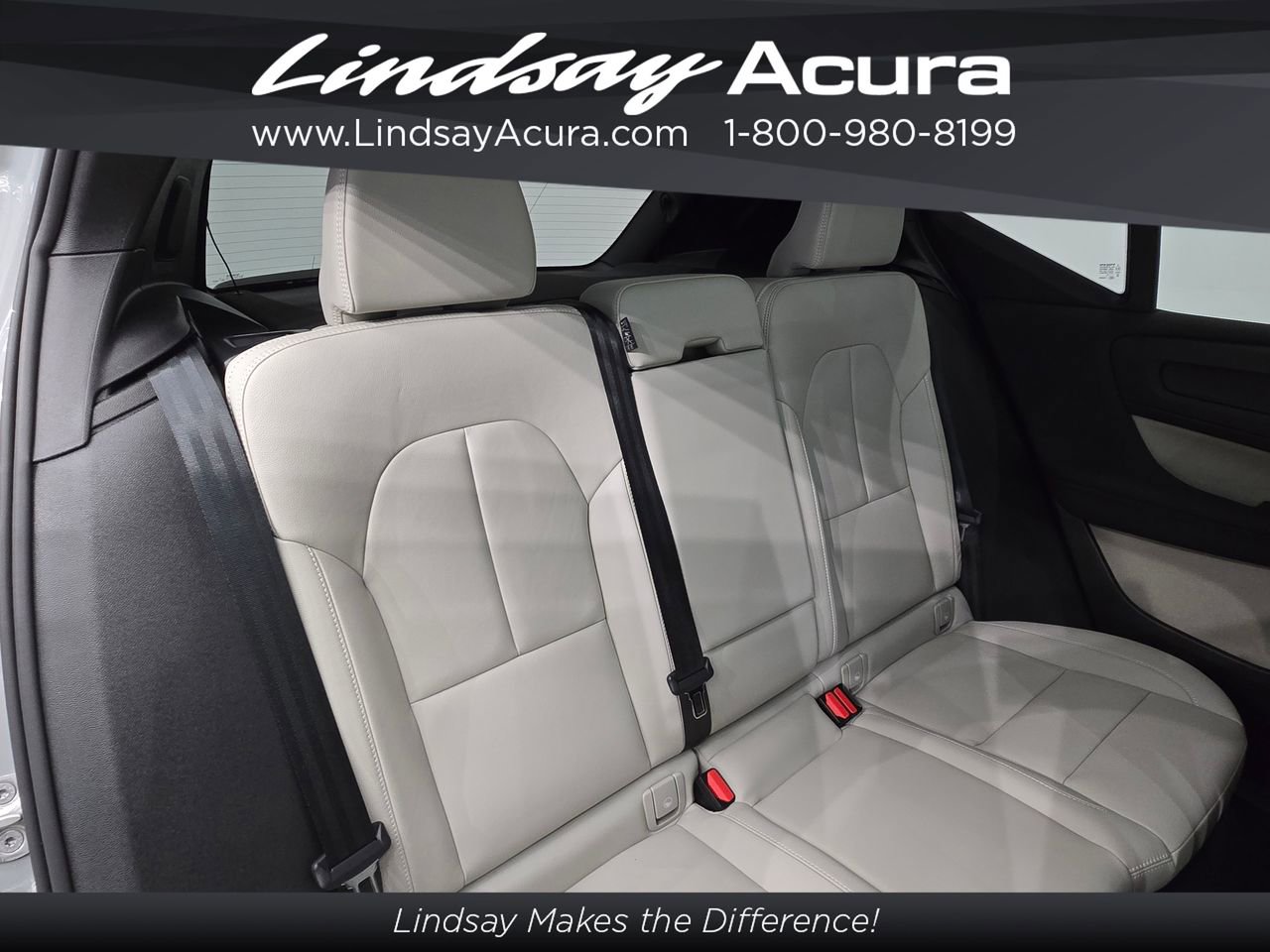 Used 2024 Volvo XC40 B5 Ultimate image 10