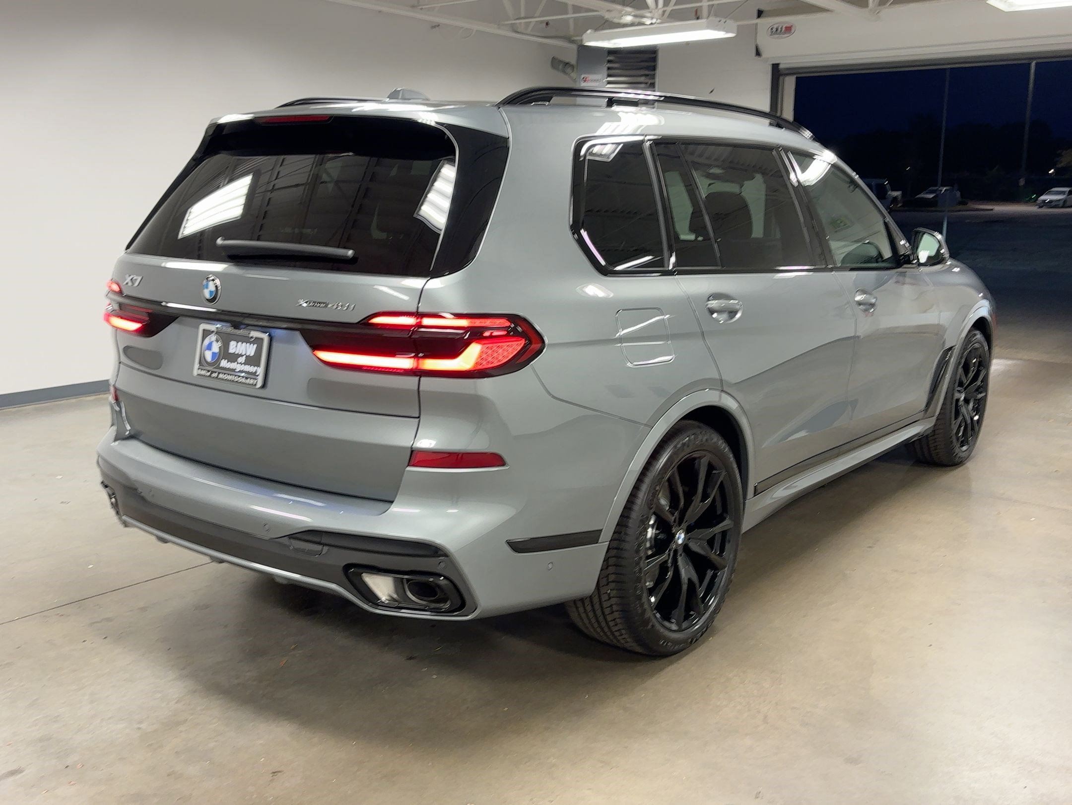 New 2026 BMW X7 xDrive40i w/ M Sport Package image 6