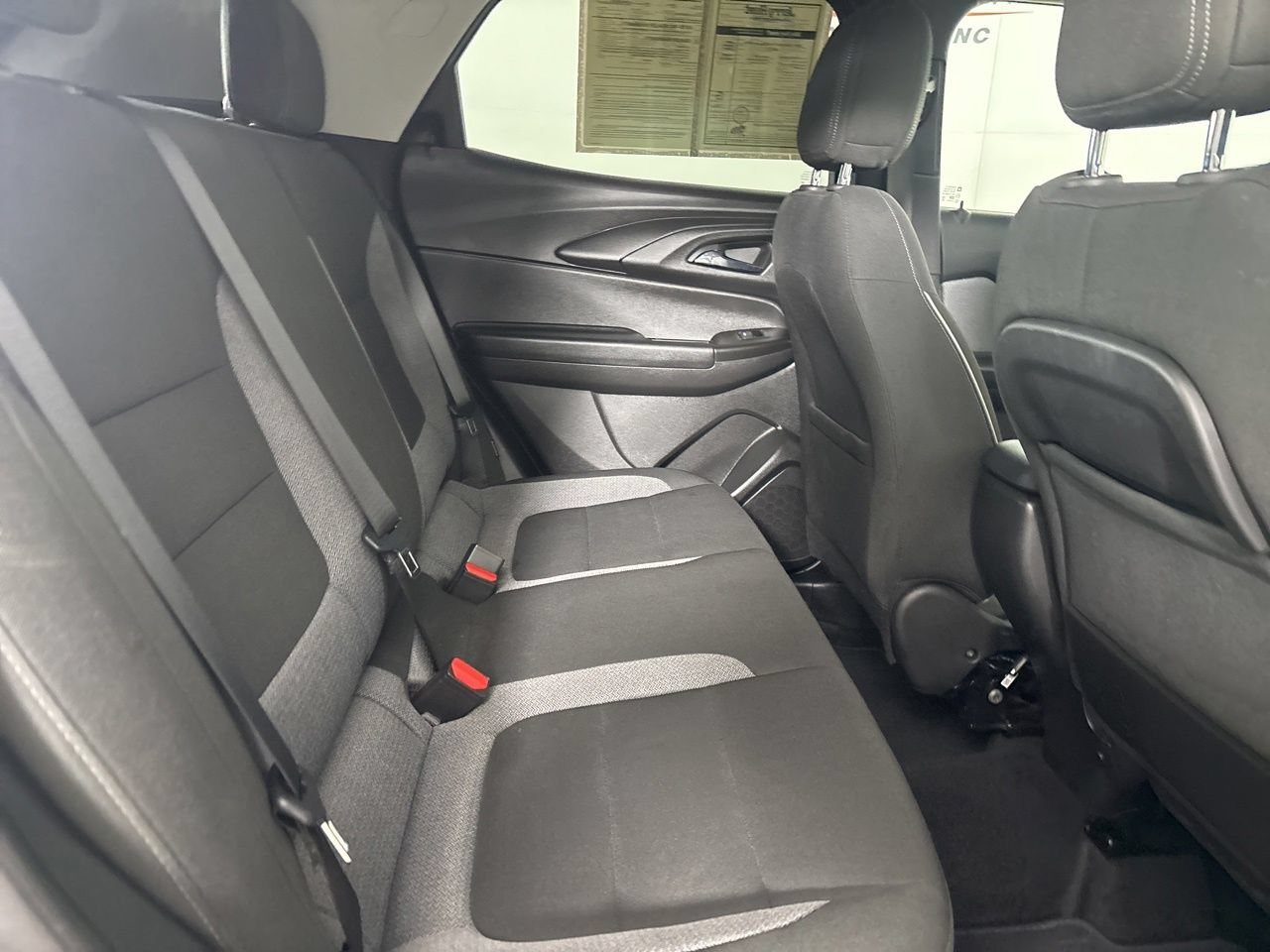 Used 2025 Chevrolet TrailBlazer LT AWD/4WD image 24
