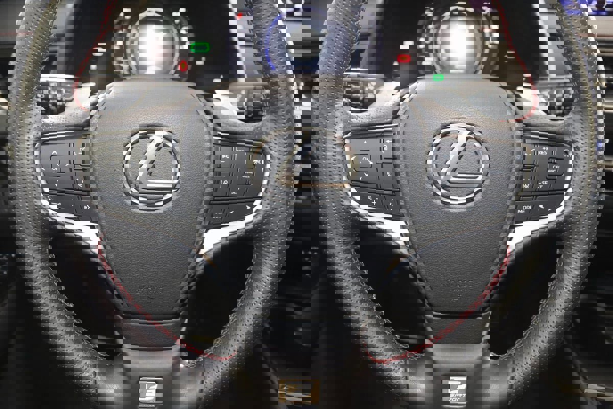 Used 2020 Lexus UX 250h F Sport w/ F Sport Luxury Package image 38