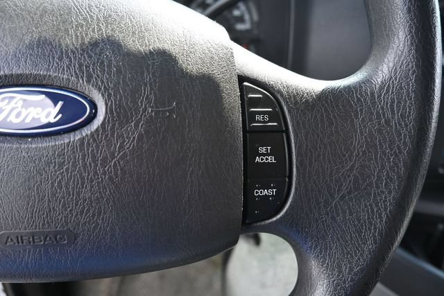 Used 2009 Ford E-150 and Econoline 150 Wagon RWD image 17