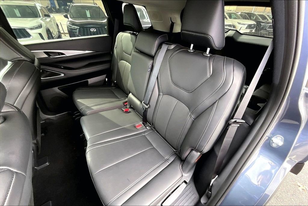 New 2026 INFINITI QX60 Luxe FWD image 16