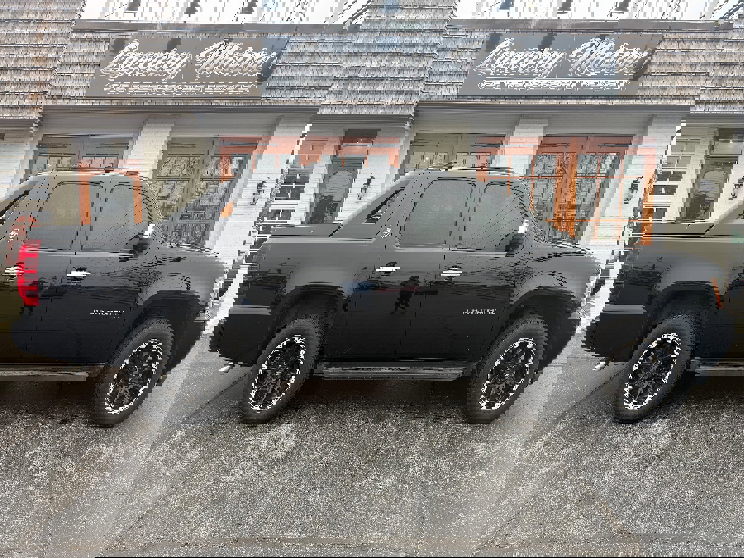 Used 2013 Chevrolet Avalanche LT w/ All-Star Edition image 1