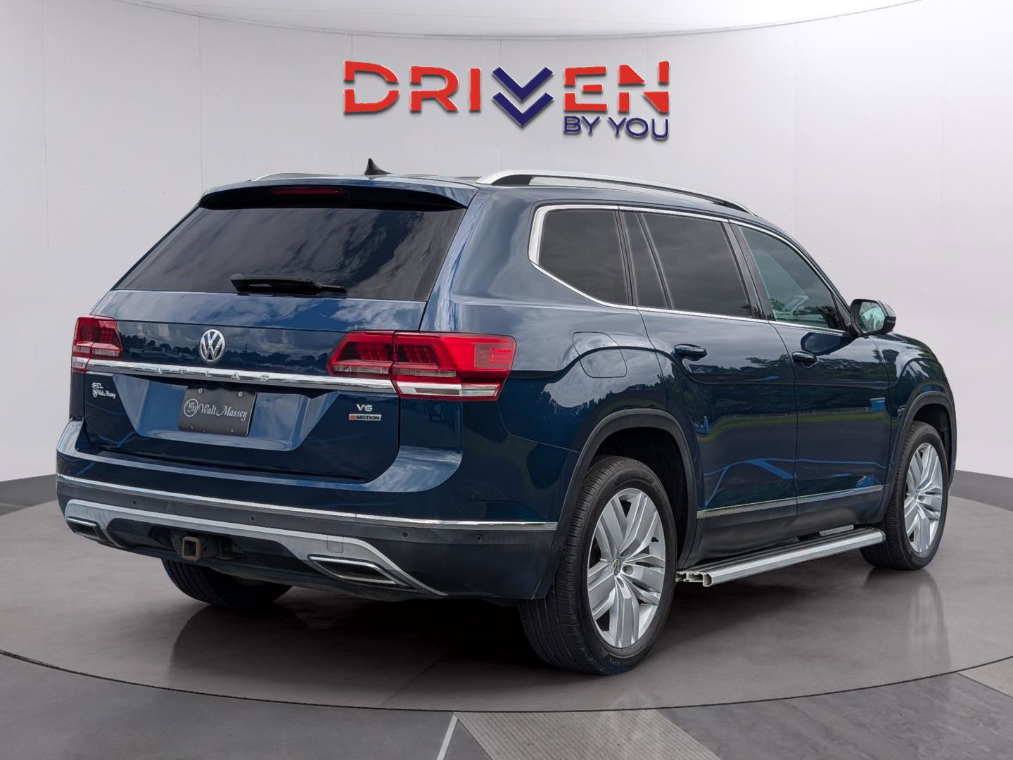 Used 2018 Volkswagen Atlas SEL Premium image 5