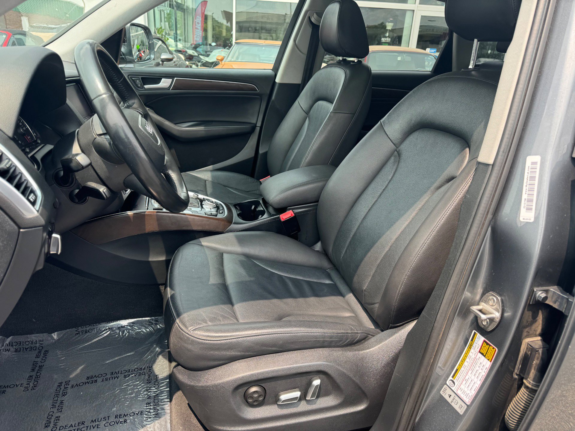 Used 2015 Audi Q5 2.0T Premium Plus w/ Technology Package image 2