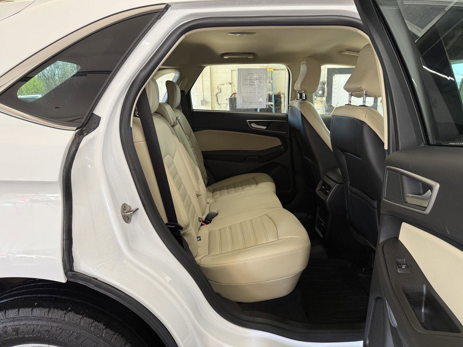 Used 2024 Ford Edge SEL w/ Convenience Package AWD/4WD image 26