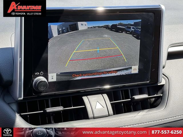 Used 2024 Toyota RAV4 XLE AWD/4WD image 32