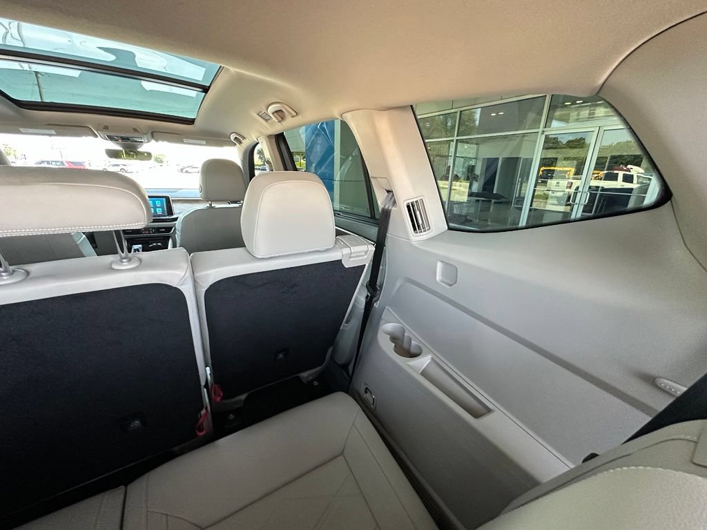 Used 2024 Volkswagen Atlas SE FWD image 22