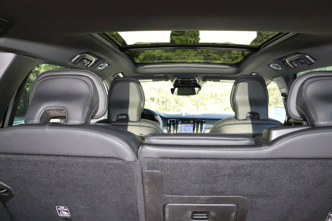 Used 2019 Volvo V60 T5 Cross Country AWD/4WD image 8