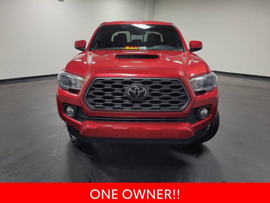 Used 2022 Toyota Tacoma TRD Sport image 3