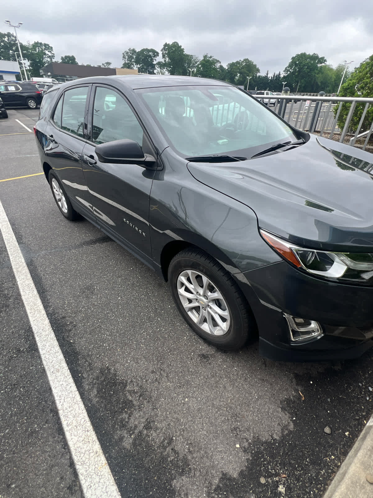 Used 2019 Chevrolet Equinox LS FWD image 2