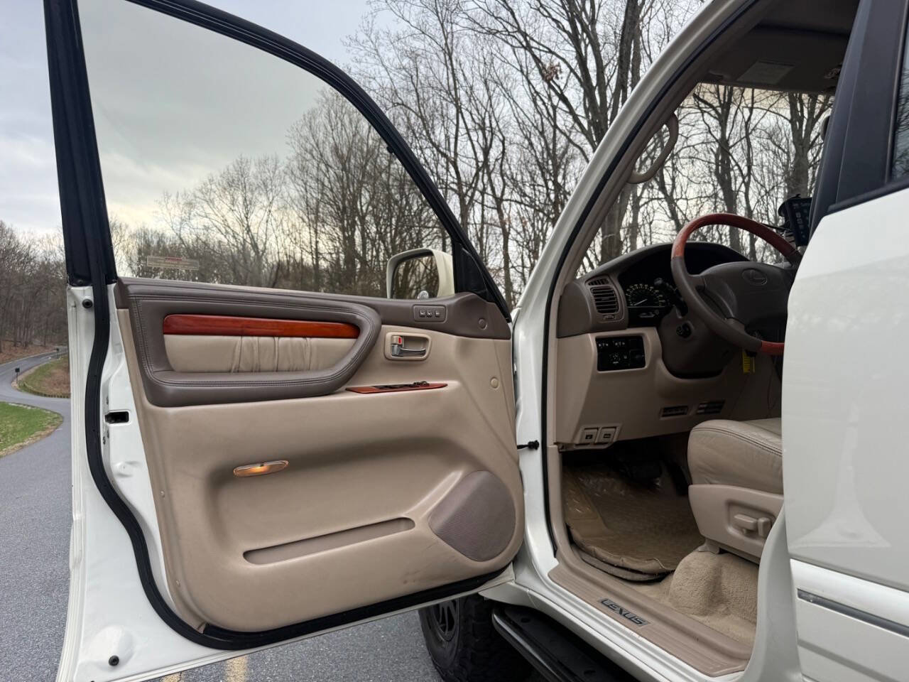 Used 2000 Lexus LX 470 4WD image 64