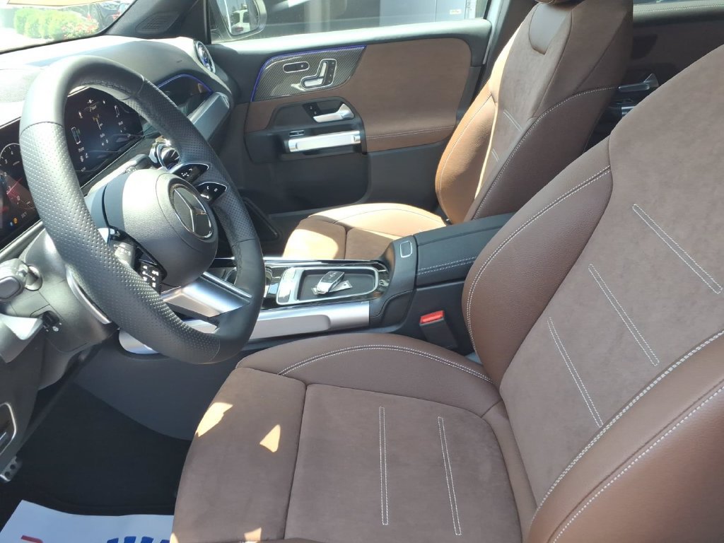 New 2026 Mercedes-Benz GLB 250 4MATIC image 14