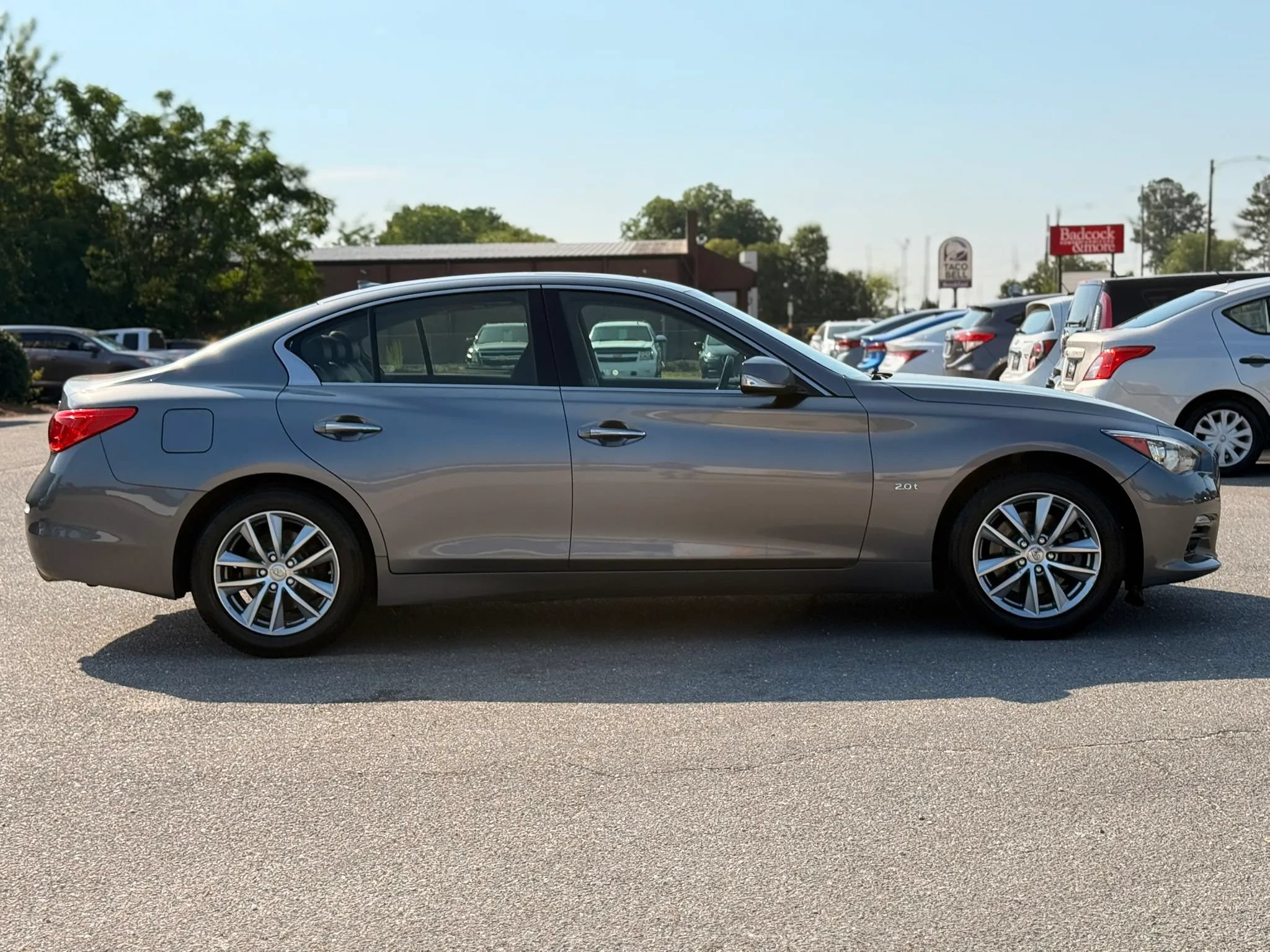 Used 2017 INFINITI Q50 2.0t w/ Moonroof Package AWD/4WD image 10