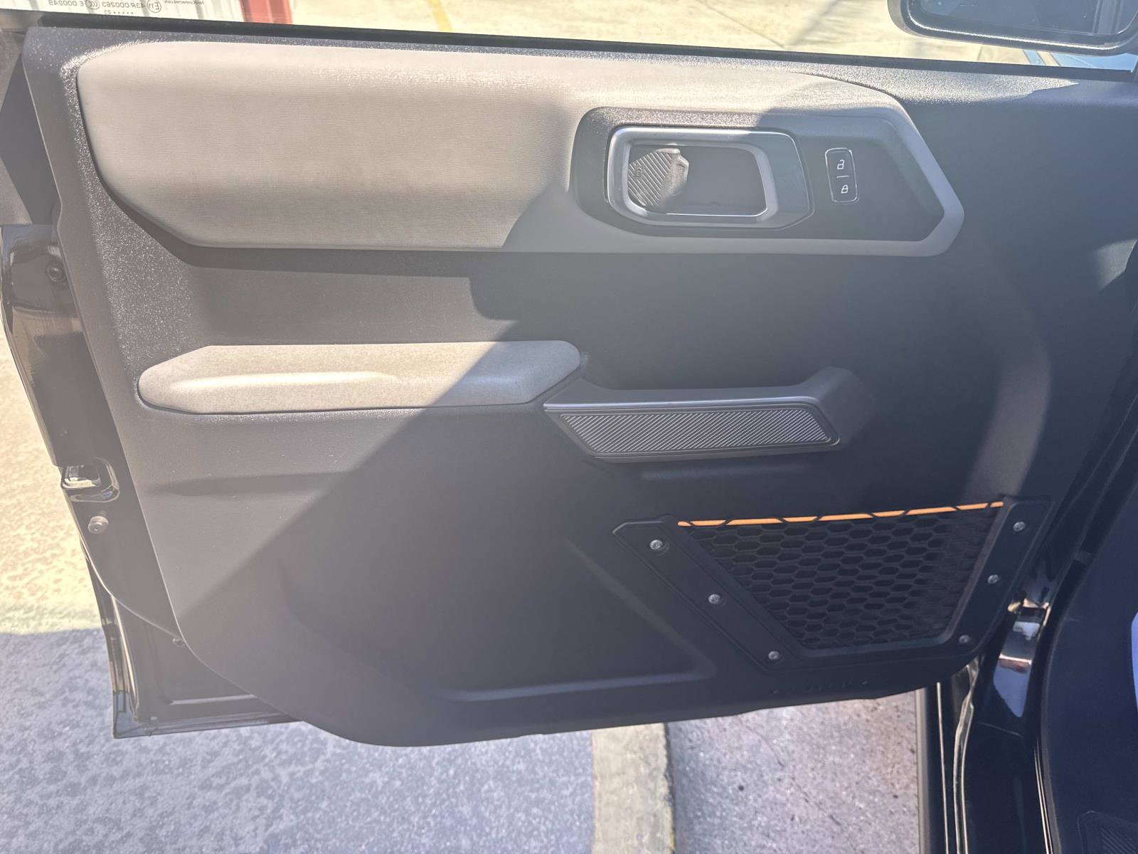 Used 2023 Ford Bronco Badlands image 18