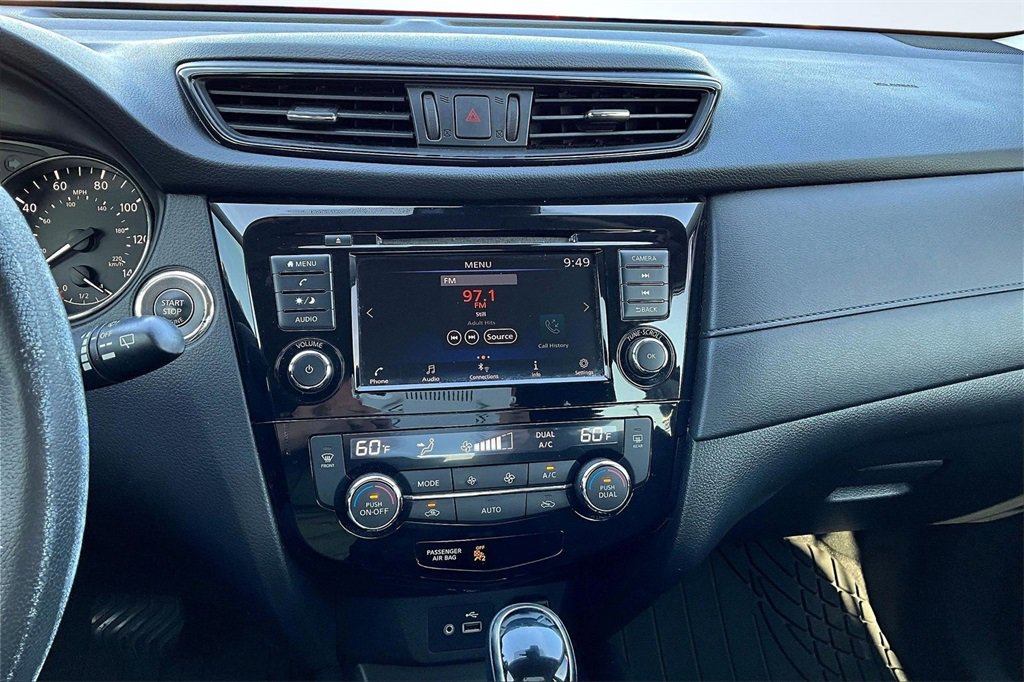 Used 2019 Nissan Rogue SV image 31