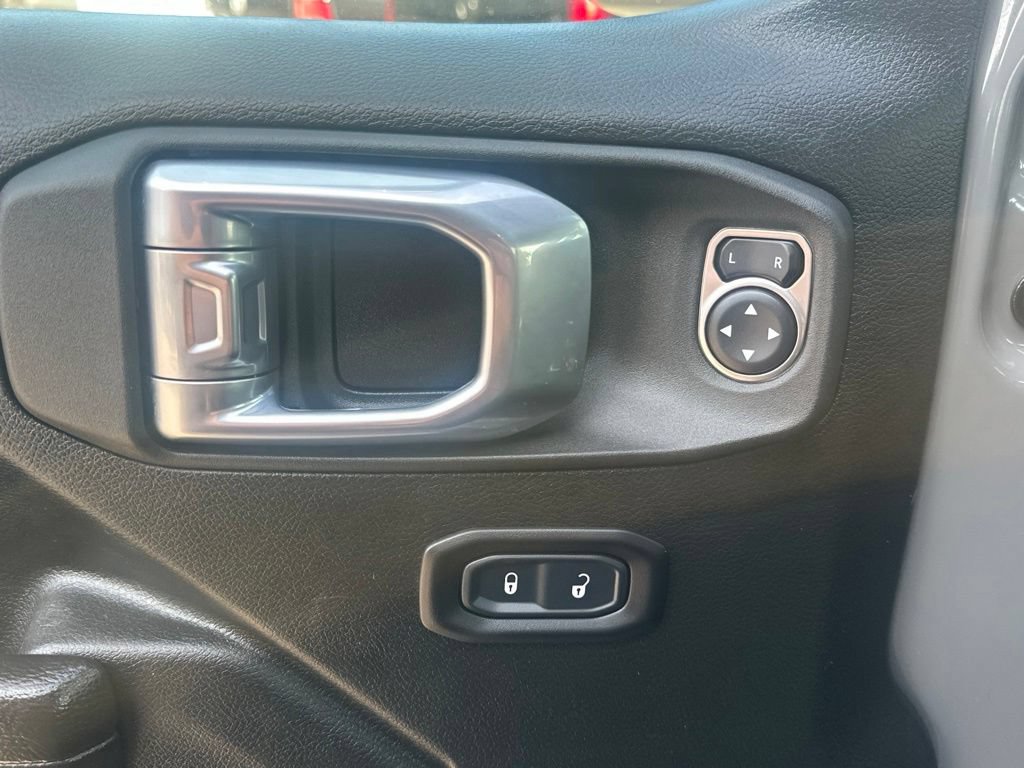 Used 2022 Jeep Gladiator Sport AWD/4WD image 15