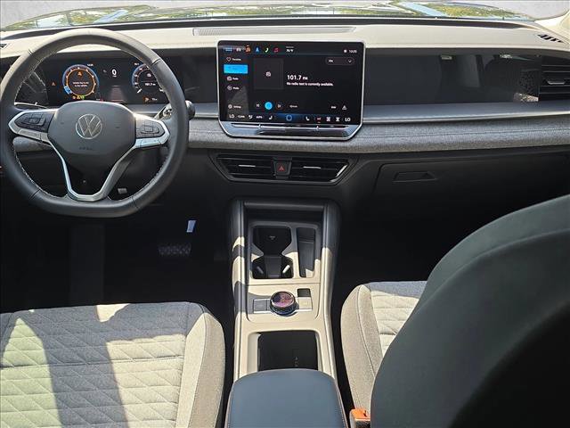Used 2025 Volkswagen Tiguan S image 15