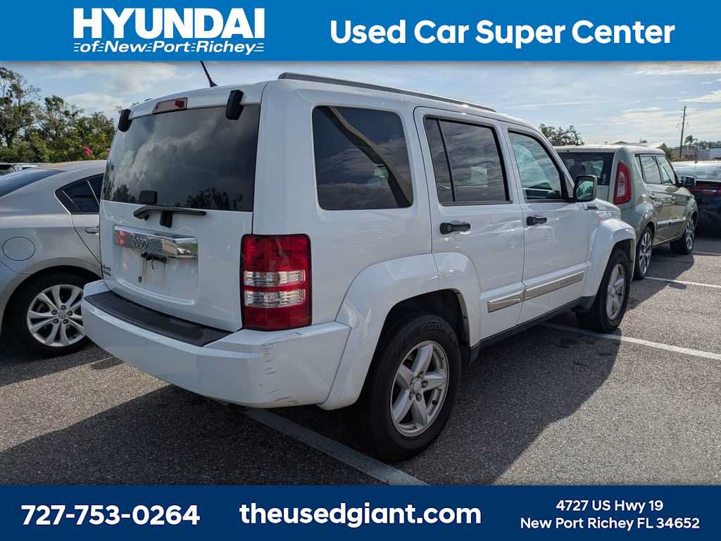 Used 2012 Jeep Liberty Limited w/ Comfort/Convenience Group AWD/4WD image 2
