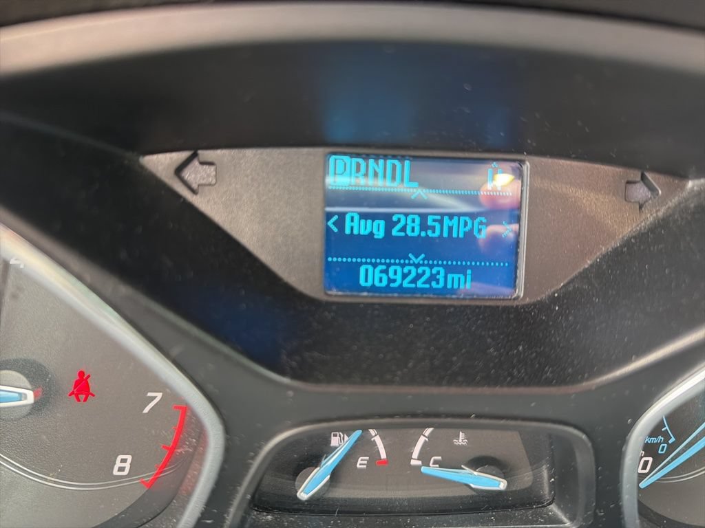 Used 2012 Ford Focus SE w/ SE Winter Pkg FWD image 8