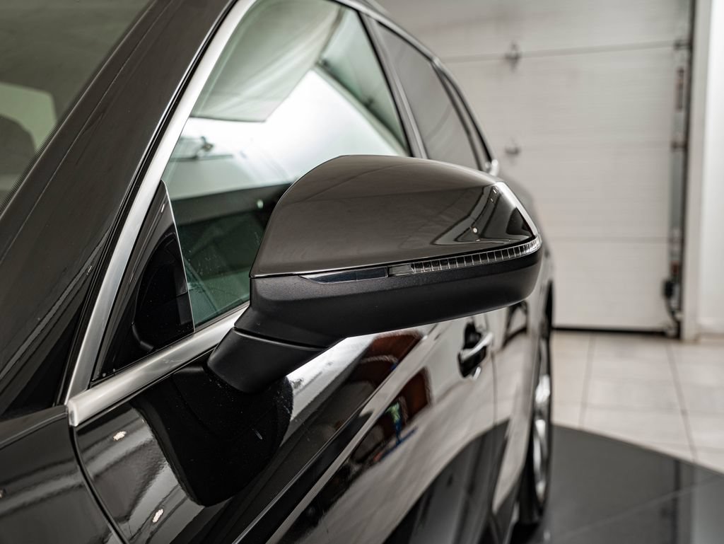 Used 2023 Audi Q5 2.0T Premium Plus w/ Premium Plus Package AWD/4WD image 9