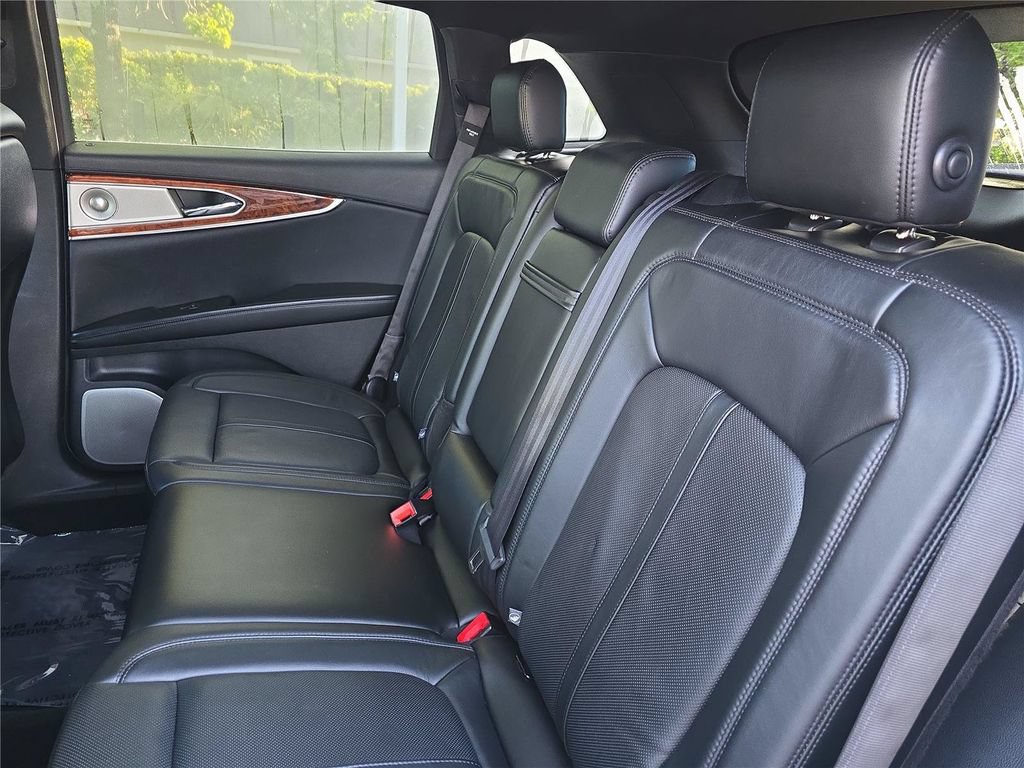 Used 2016 Lincoln MKX Reserve w/ Luxury Package FWD image 14